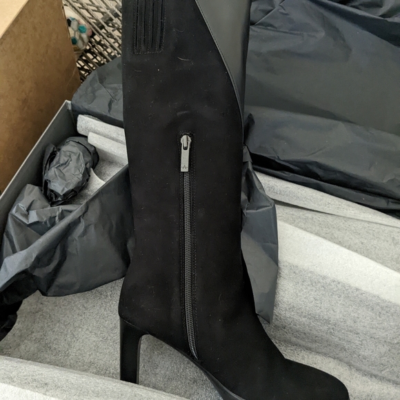 New  leather boots - Picture 3 of 6